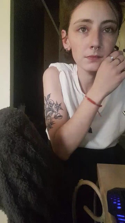 actresshine live cam on Cam4