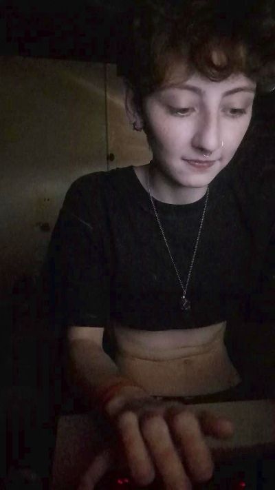 actresshine live cam on Cam4