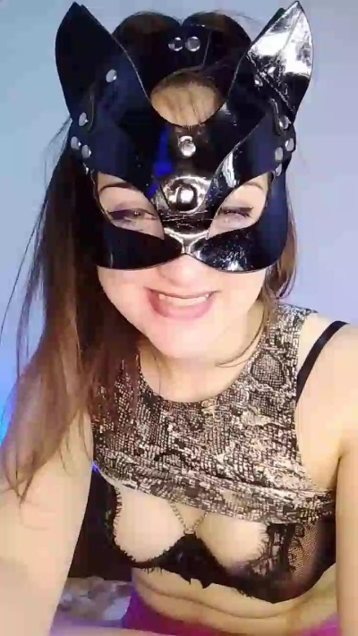 ada44hot live cam on Cam4