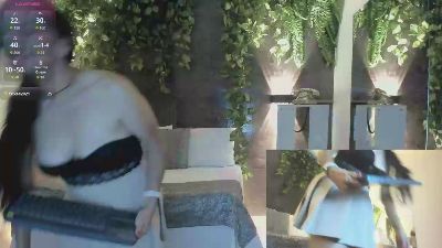 ada_walker live cam on Cam4