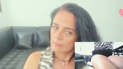 ada_walker live cam on Cam4