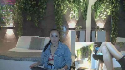 ada_walker live cam on Cam4