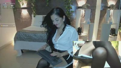 ada_walker live cam on Cam4