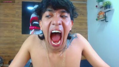 adamcoox1 live cam on Cam4