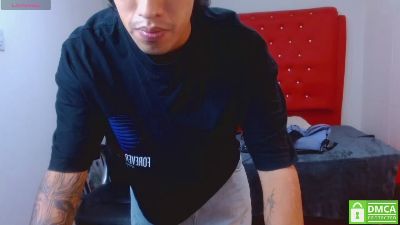 adamcoox1 live cam on Cam4