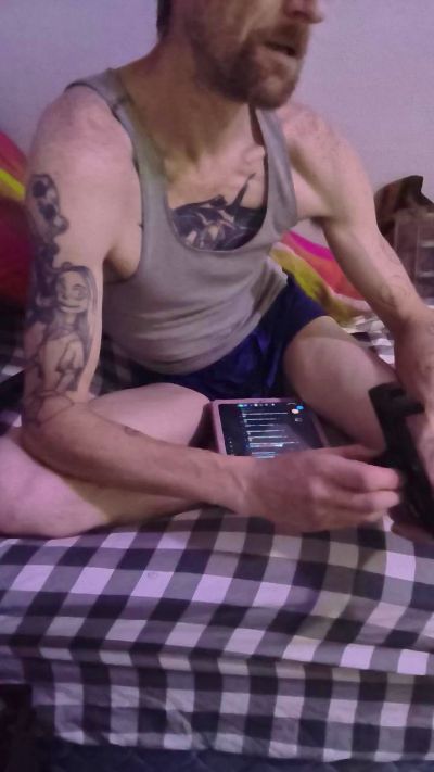 adamkirk489 live cam on Cam4