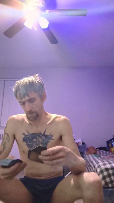 adamkirk489 live cam on Cam4
