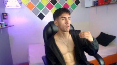 adan_tower live cam on Cam4