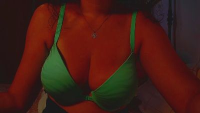 addicted2uts live cam on Cam4