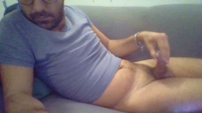 adelfio93 live cam on Cam4
