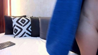 adharalow live cam on Cam4