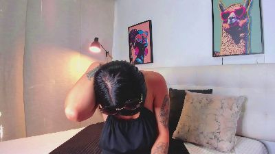 adharalow live cam on Cam4