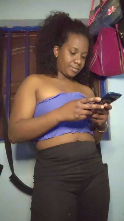 adigafaharda live cam on Cam4