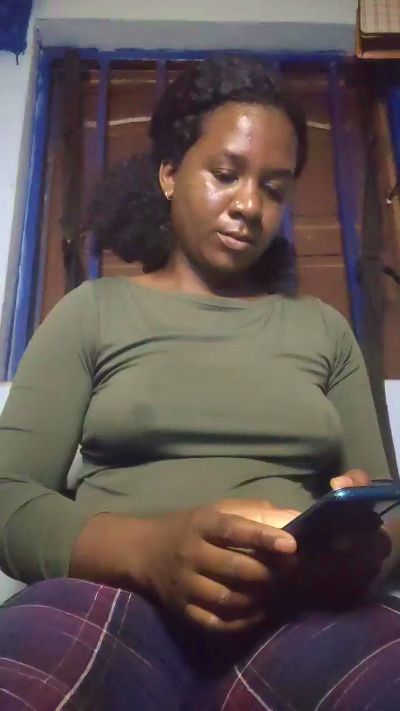 adigafaharda live cam on Cam4