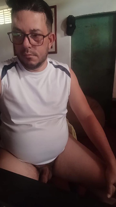 adjae31 live cam on Cam4