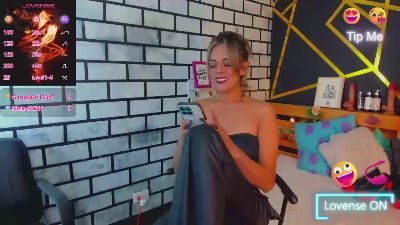adrhiiana_ live cam on Cam4
