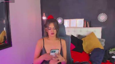 adrhiiana_ live cam on Cam4
