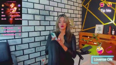 adrhiiana_ live cam on Cam4