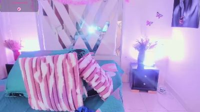 adri_rivera live cam on Cam4