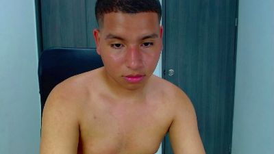 adrian_grey webcam