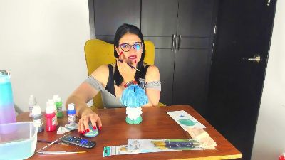 adriana71 live cam on Cam4