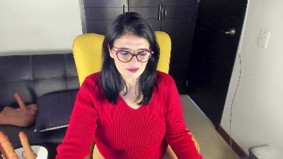 adriana71 live cam on Cam4