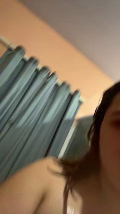 adrianababby live cam on Cam4