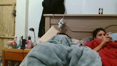 adrianamattos2 live cam on Cam4