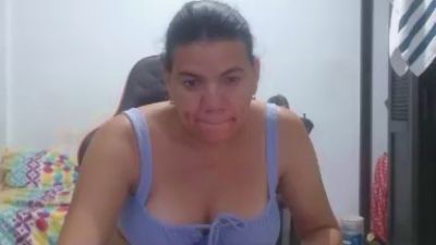 adrianna live cam on Cam4