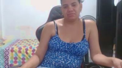 adrianna live cam on Cam4