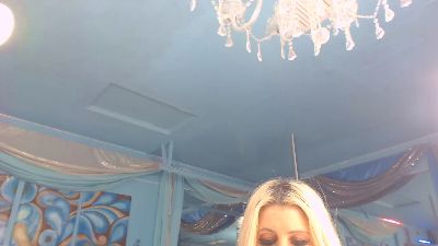 adrianna_fox live cam on Cam4