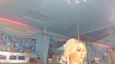 adrianna_fox live cam on Cam4