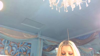 adrianna_fox live cam on Cam4