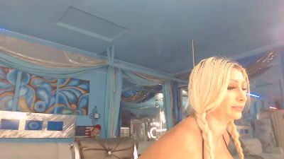 adrianna_fox live cam on Cam4