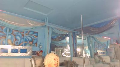 adrianna_fox live cam on Cam4