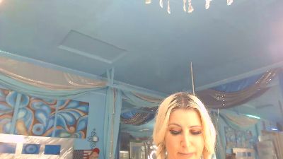 adrianna_fox live cam on Cam4