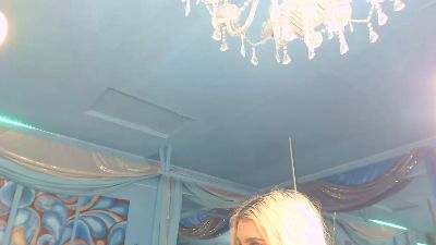 adrianna_fox live cam on Cam4
