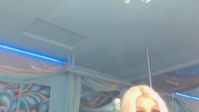 adrianna_fox live cam on Cam4