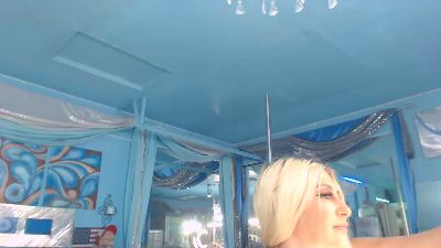adrianna_fox live cam on Cam4