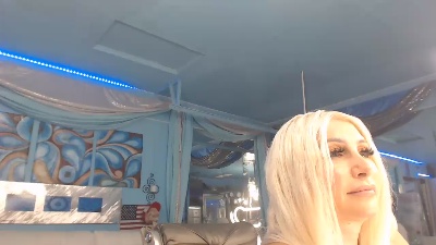 adrianna_fox live cam on Cam4