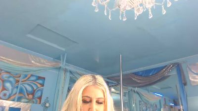 adrianna_fox live cam on Cam4