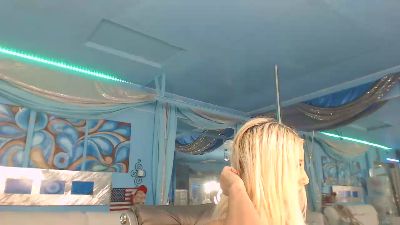 adrianna_fox live cam on Cam4