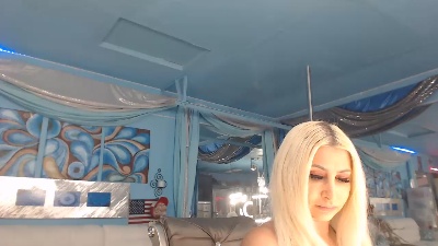 adrianna_fox live cam on Cam4