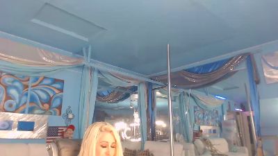 adrianna_fox live cam on Cam4
