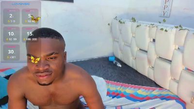 adry_moon live cam on Cam4