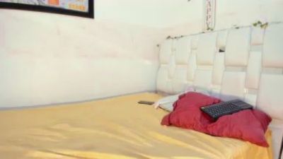 adry_moon live cam on Cam4