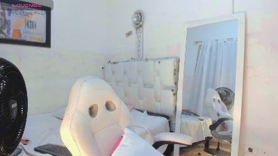 adry_moon live cam on Cam4