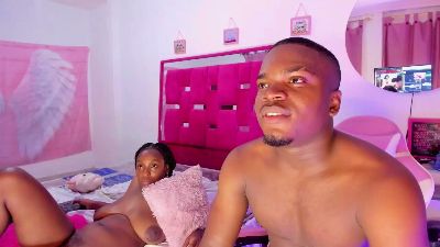 adry_moon live cam on Cam4