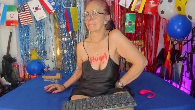 agatha_ross26 live cam on Cam4