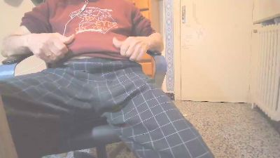 agsanchez1 live cam on Cam4